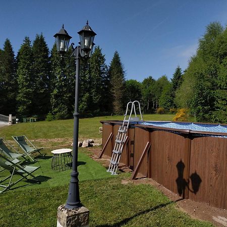 Gite Residence De La Fontaine A Compreignac المظهر الخارجي الصورة