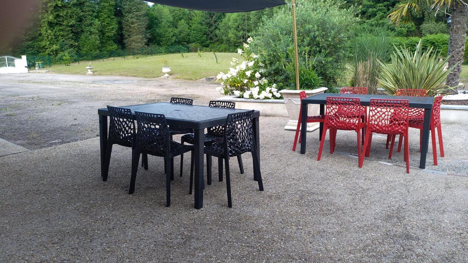 Gite Residence De La Fontaine A Compreignac المظهر الخارجي الصورة